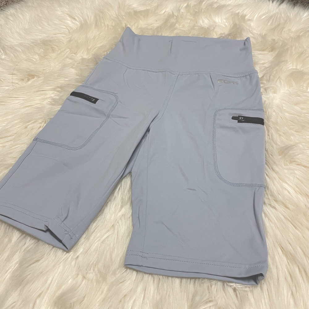 High waist biker shorts with pockets
